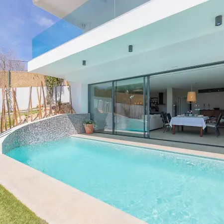 Stunning Private Loft Pansiyon Marbella